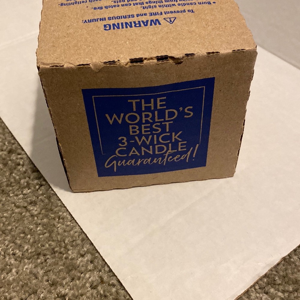 3 wick candle